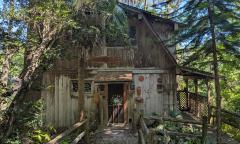 The rustic home of Stetson Kennedy on the Beluthahatchee lake
