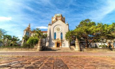 East doors of Memorial Presbyterian Church